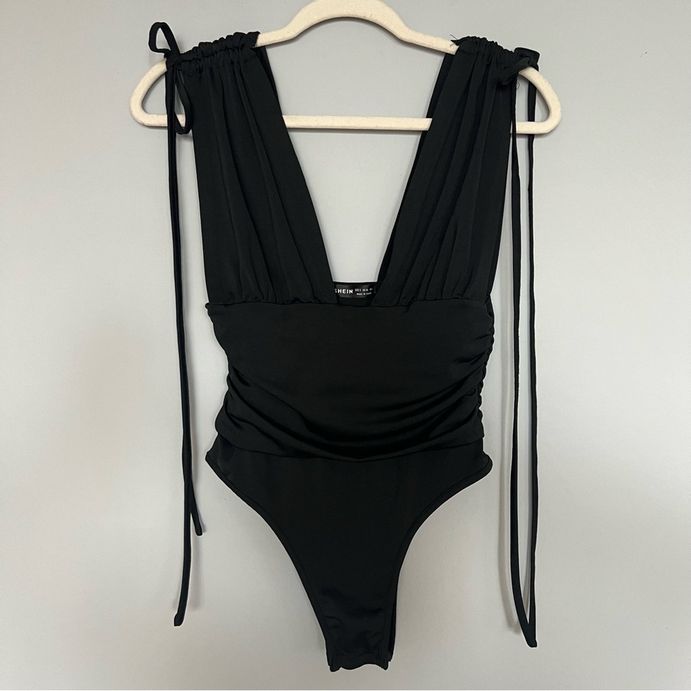 SHEIN Tie Shoulder Deep V Neck Backless Bodysuit | Black | Size: S | Women